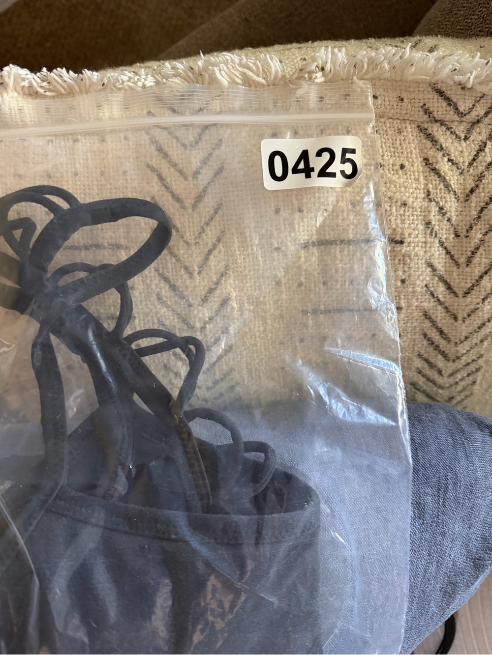 Prana Isaline Strappy Sports Bra M Black - Picture 8 of 9